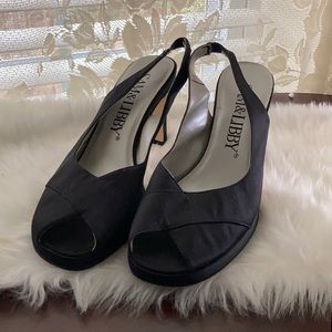 Sam&Libby black size 8 women’s sandal